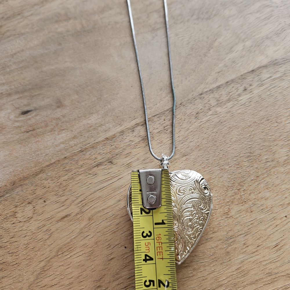 Heart Locket Necklace - Picture 7 of 10